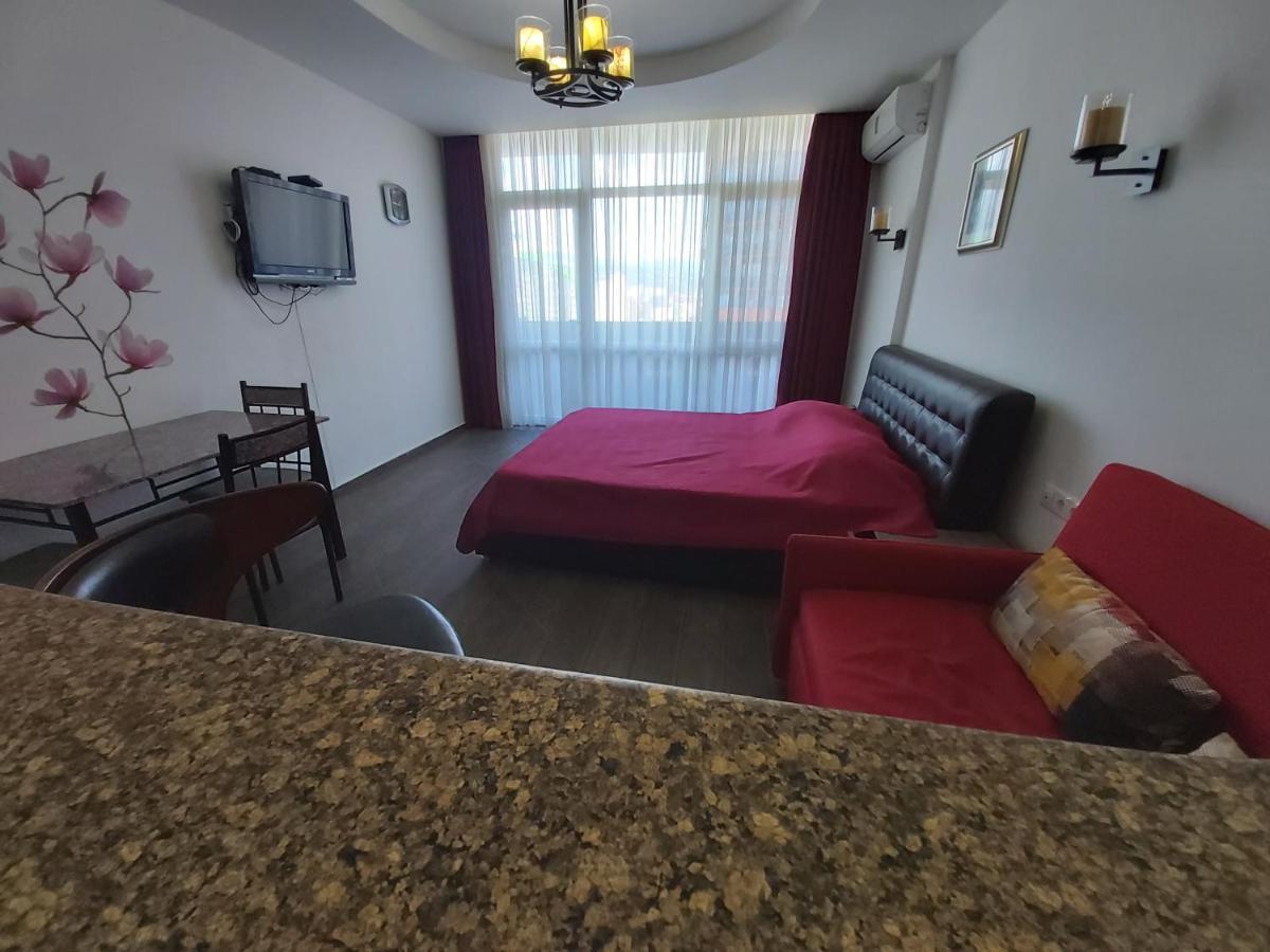 Apartament Premium Klass Lägenhet Batumi Exteriör bild